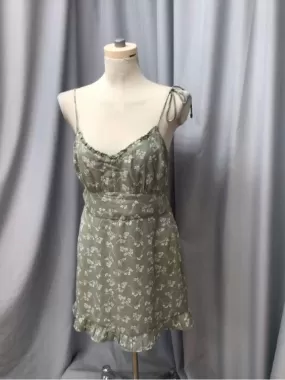 ABERCROMBIE & FITCH SIZE MEDIUM Ladies DRESS