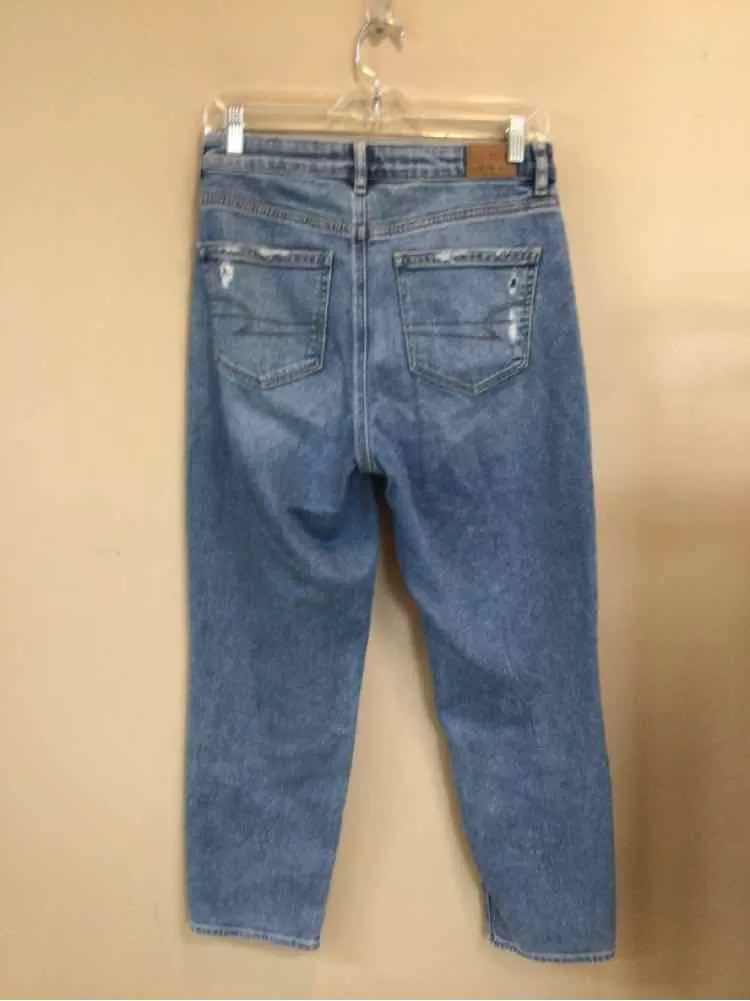 AMERICAN EAGLE SIZE 4 Ladies JEANS