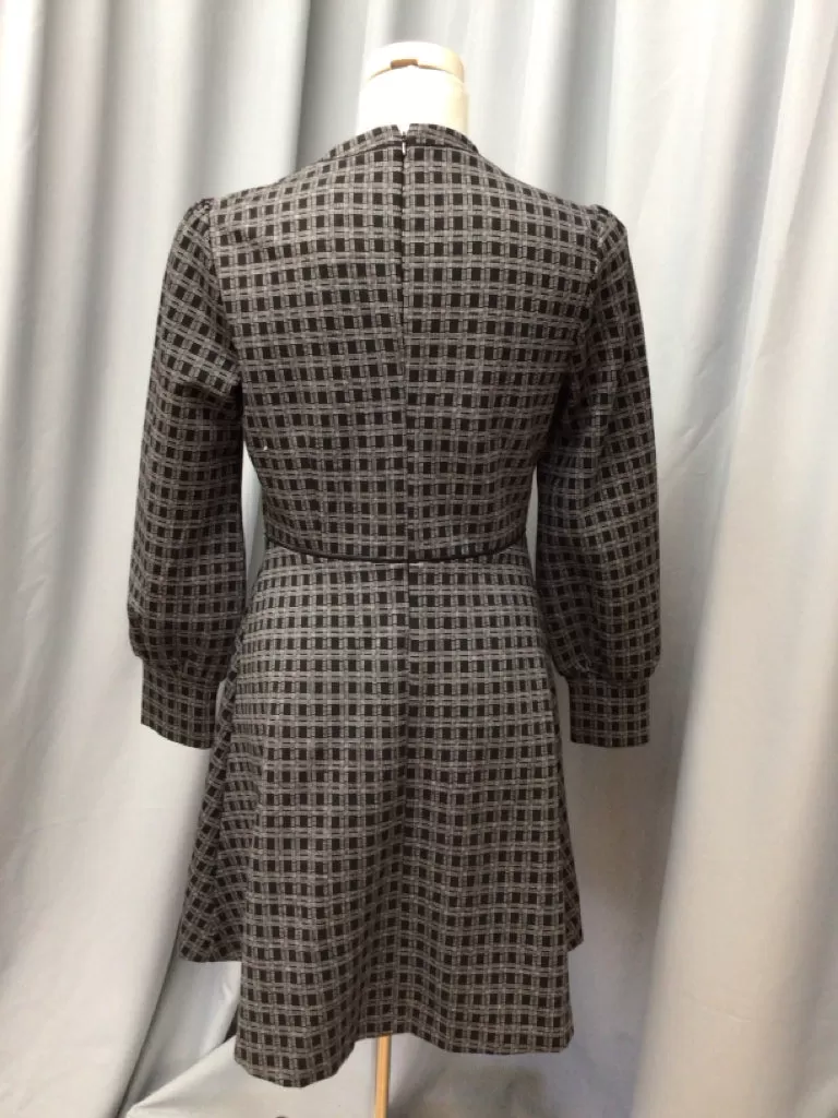 ANN TAYLOR SIZE 10 PETITE Ladies DRESS