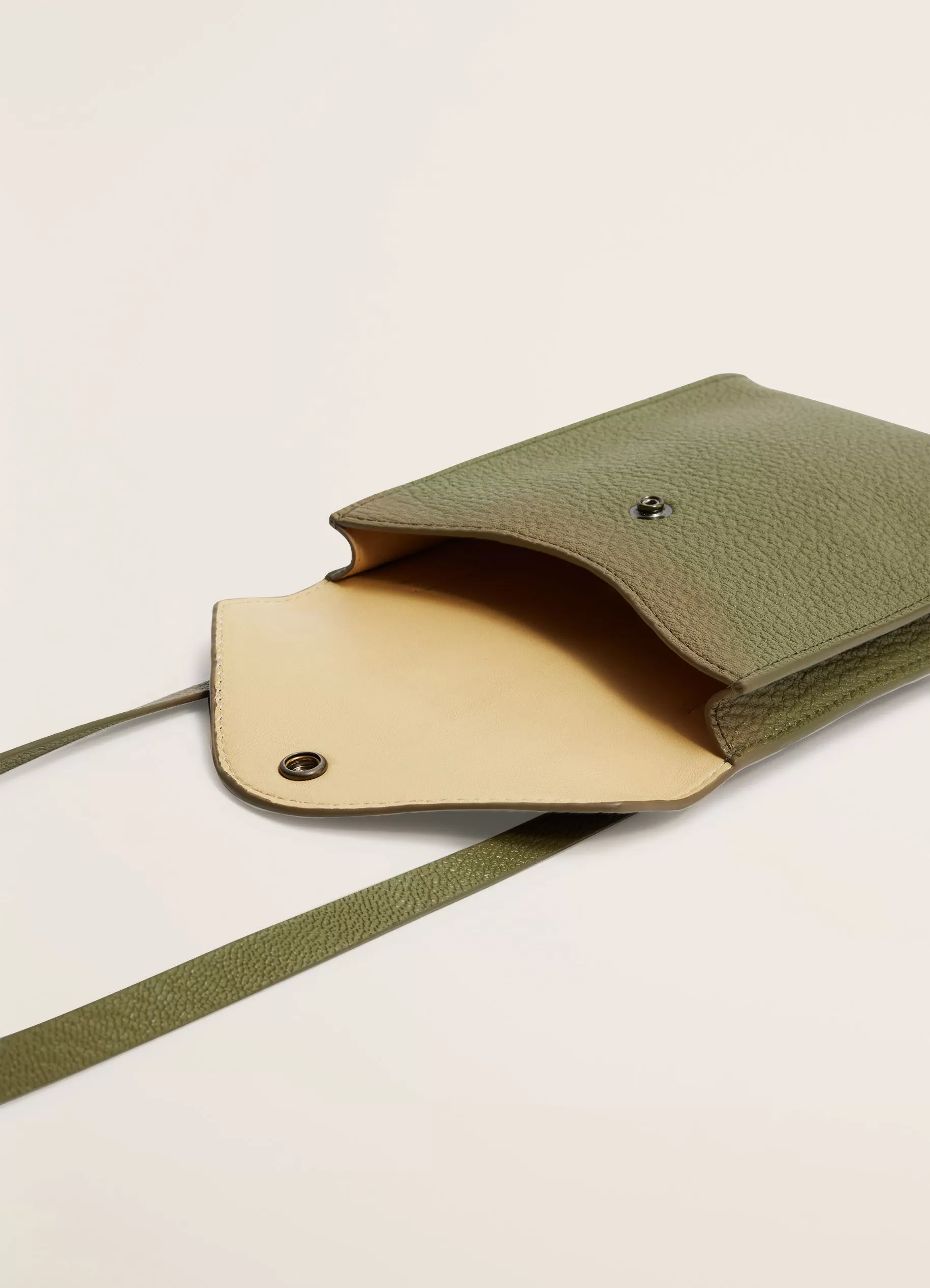 ENVELOPPE WITH STRAP