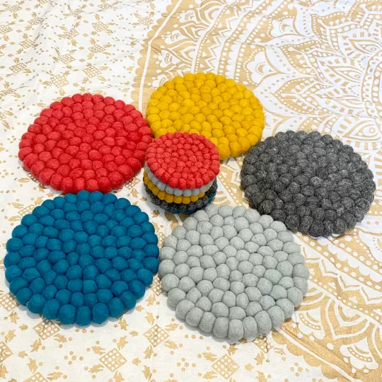 Felted Ball Trivet, Round Colorful Wool Pompom Mini Mats, Solid Color Trivet Coaster Set Housewarming Gift