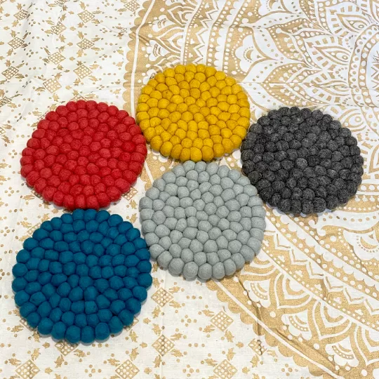 Felted Ball Trivet, Round Colorful Wool Pompom Mini Mats, Solid Color Trivet Coaster Set Housewarming Gift