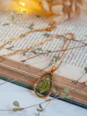 Green dried leaf teardrop resin pendant necklace