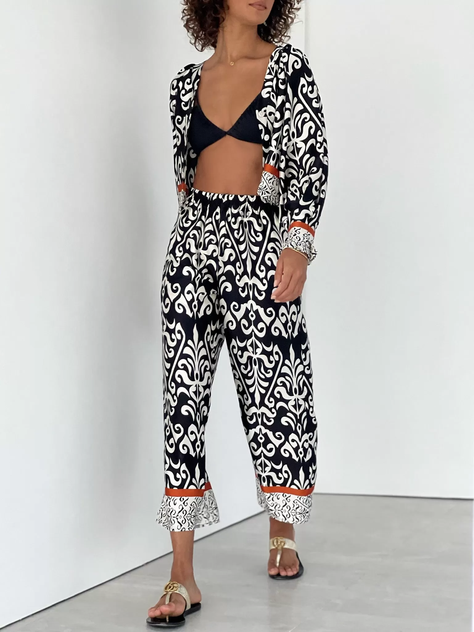 Irina Printed Flowing Trouser | Black