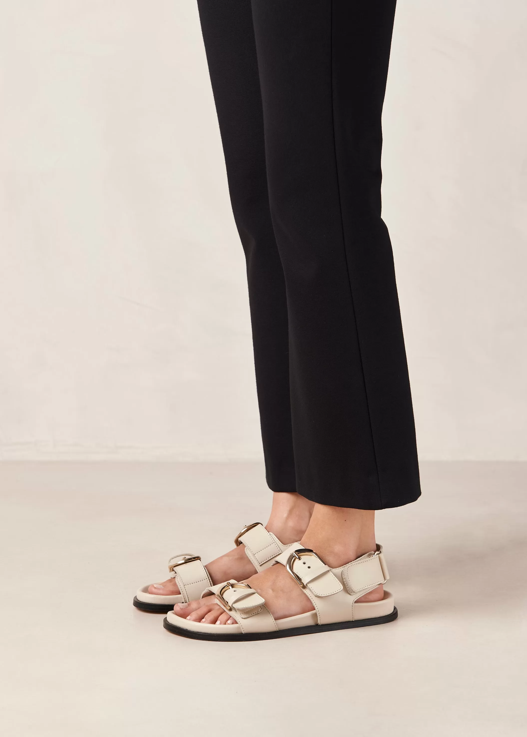 Leone Cream Leather Sandals