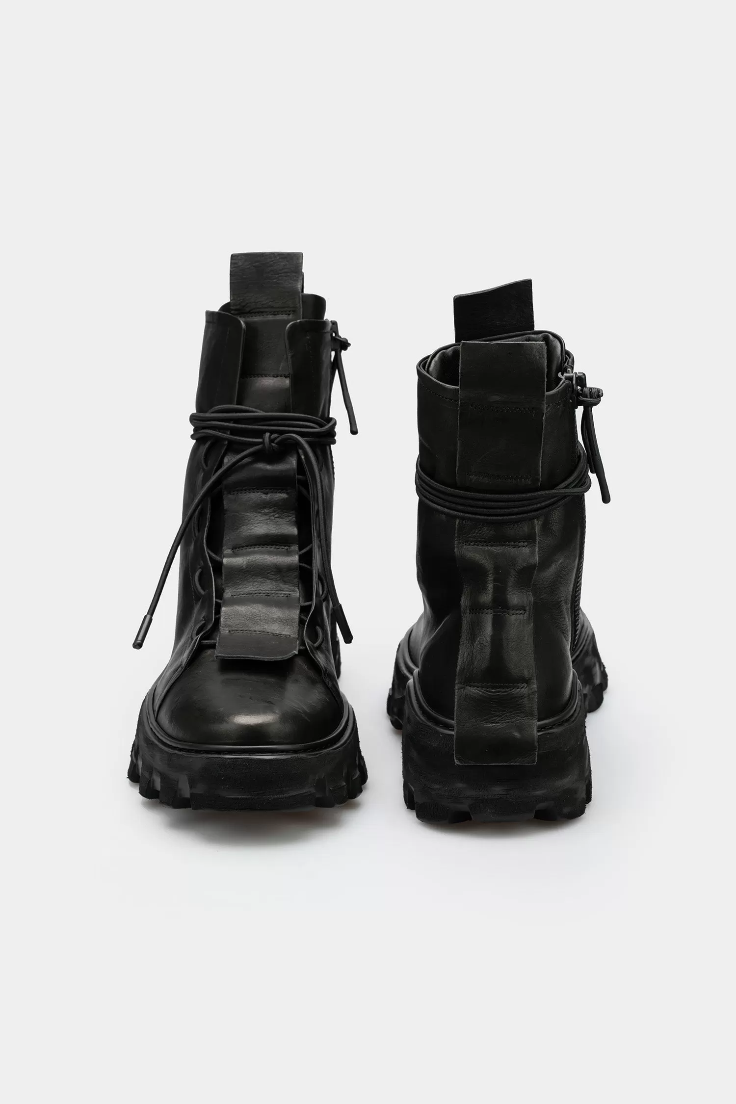 Lightweight laced calf leather zip boots